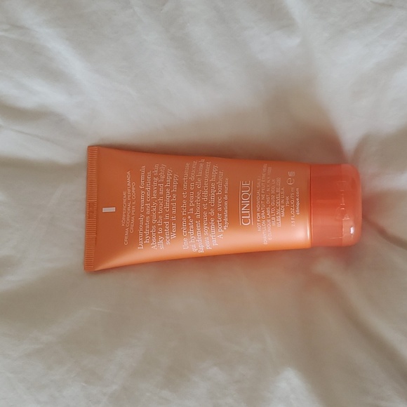 Clinique happy body cream - Picture 2 of 2